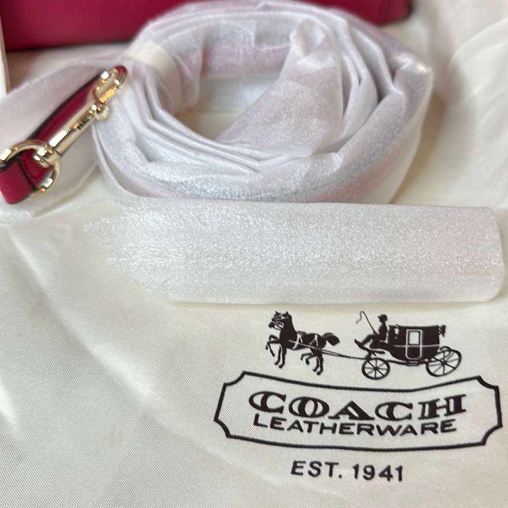 Authentic Coach mini carry all in cross grain leather and dust bag EUC - Picture 7 of 17